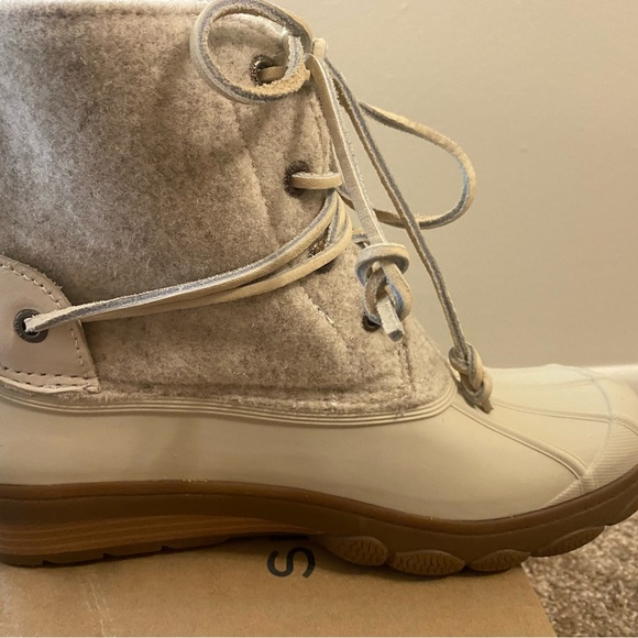SPERRY White Duck Boots with Wool top Leather Laces Size 8 Worn once - Picture 4 of 6